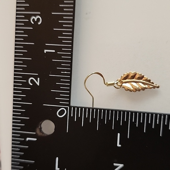 GOLD Leaf Earrings 925S Posts Light weight - Picture 3 of 4